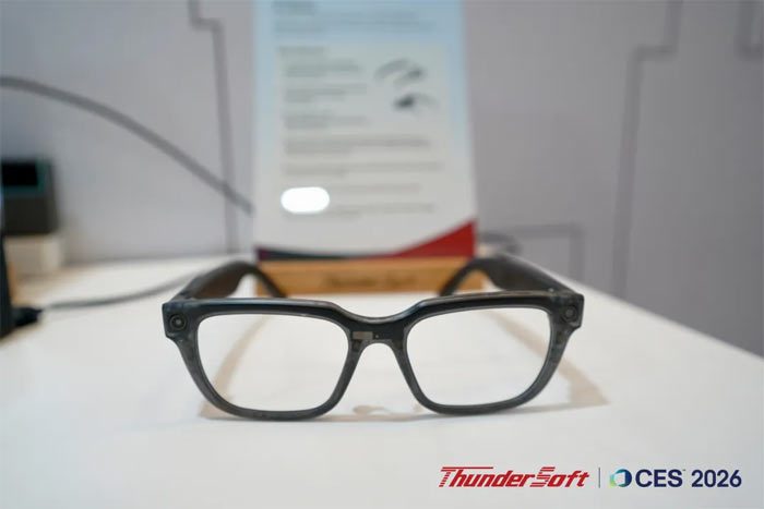 Okulary z AI prezentowane na styczniowych targach CES 2026. Fot. materiały prasowe VR Tuoluo