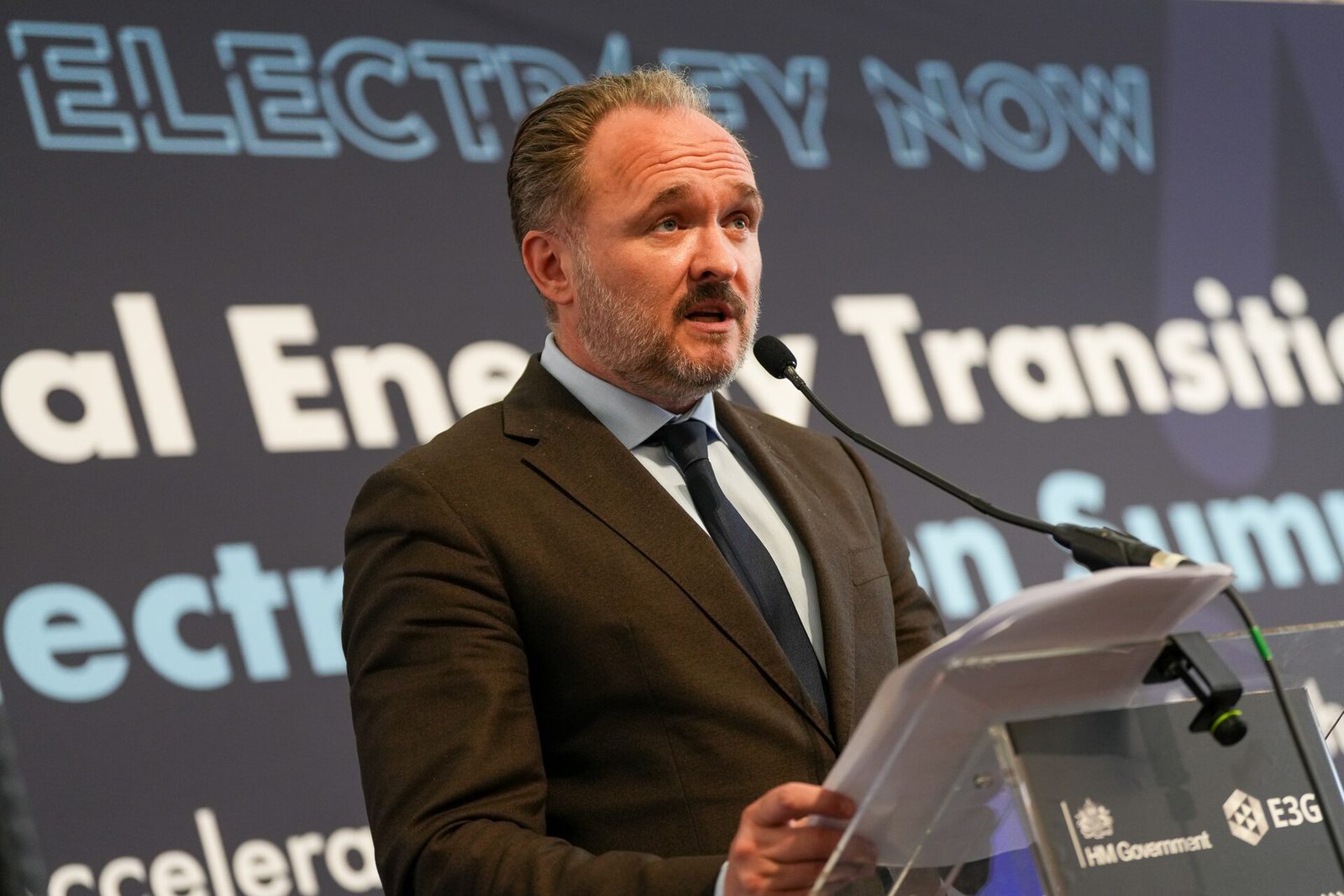 Komisarz UE ds. energii Dan Jørgensen podczas wizyty w Wielkiej Brytanii. Fot. Komisja Europejska – Serwis Audiowizualny / Wikimedia Commons, CC BY 4.0